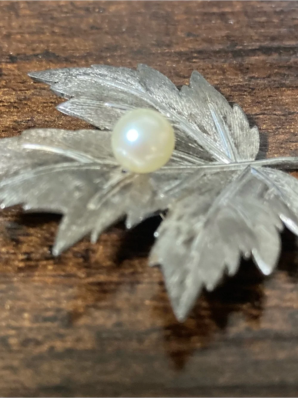 Vintage Mikimoto 925 Sterling Silver W/Pearl Maple Leaf Brooch